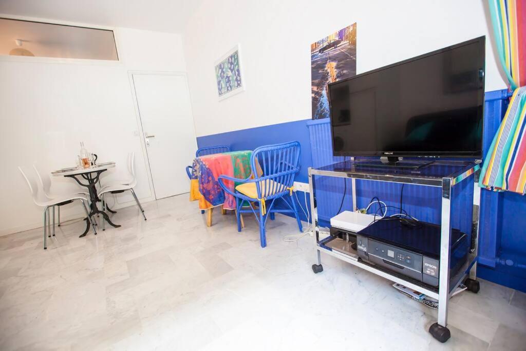 French Riviera: Seafront Apt & Pool Near Monaco Roquebrune-Cap-Martin Bagian luar foto
