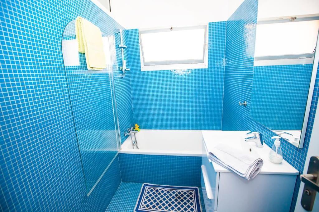 French Riviera: Seafront Apt & Pool Near Monaco Roquebrune-Cap-Martin Bagian luar foto