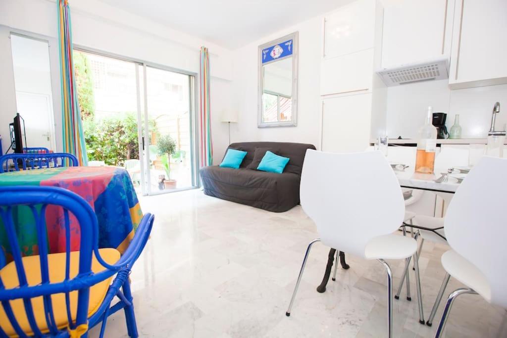 French Riviera: Seafront Apt & Pool Near Monaco Roquebrune-Cap-Martin Bagian luar foto